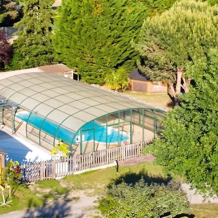 Avec Piscine A Chazemais